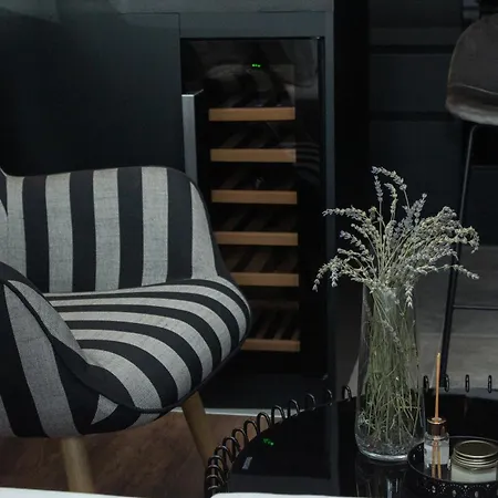 Urban Nest Apartment